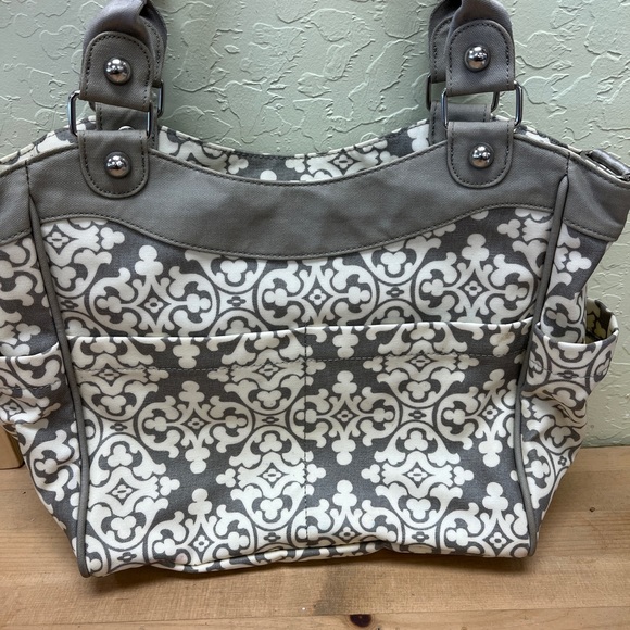 Petunia Pickle Bottom Diaper Bag Grey/White Lime Green - Picture 2 of 7